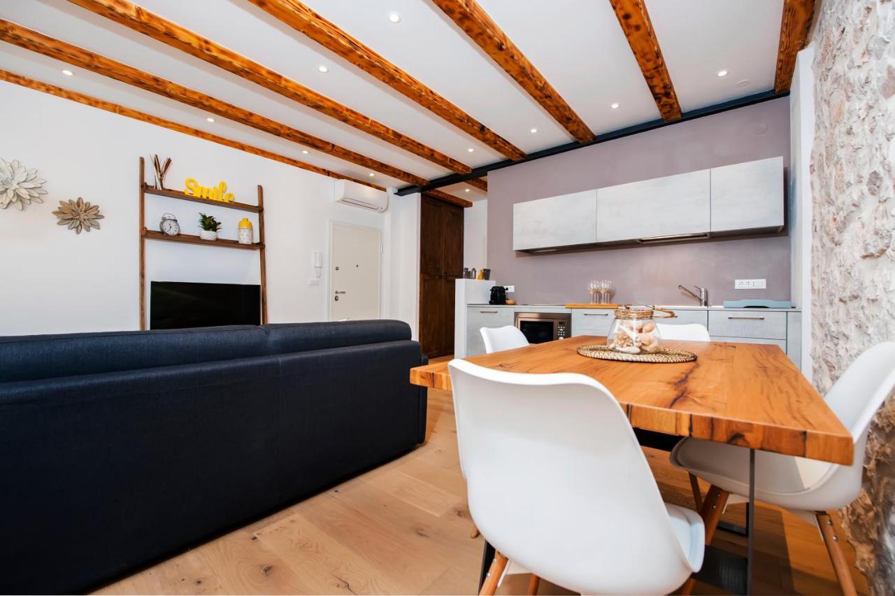 רוביני Apartments Casa De Amicis מראה חיצוני תמונה